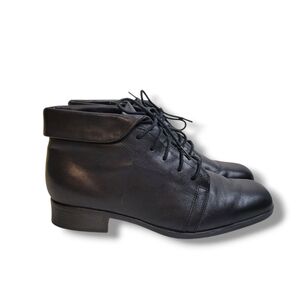 Black Leather Ankle Boots Size 9.5W Academia Granny-Goth St. Johns Bay